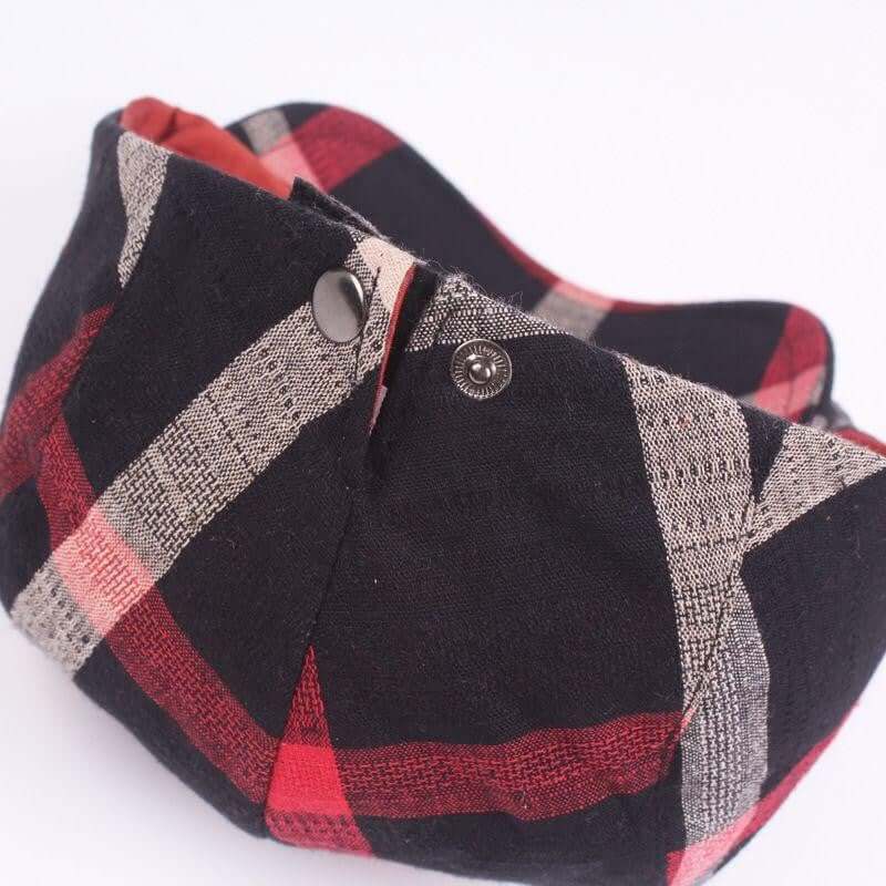 Golf Tee Peaked Cap Image